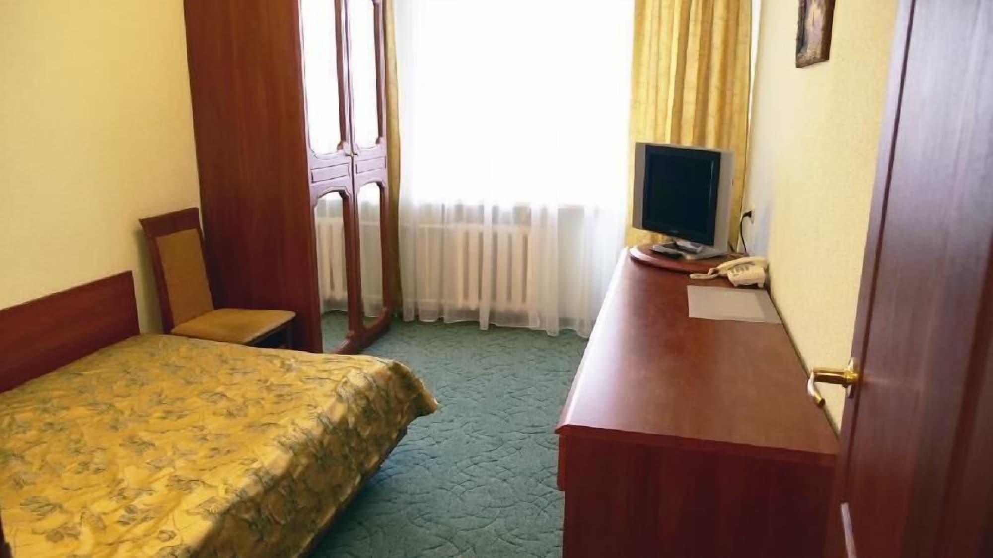 40 Let Pobedy Hotel Minsk Exterior foto